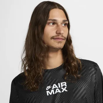 Футболка Чоловіча Nike Tee AIR Max Black HF6602-070