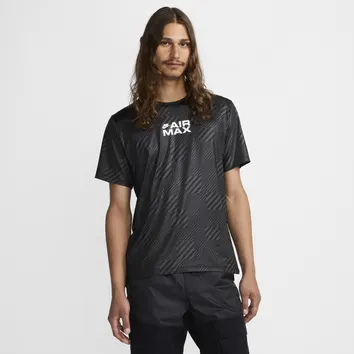 Футболка Чоловіча Nike Tee AIR Max Black HF6602-070