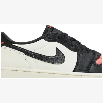 Кросівки Чоловічі Air Jordan 1 Low Paris HF8828-100