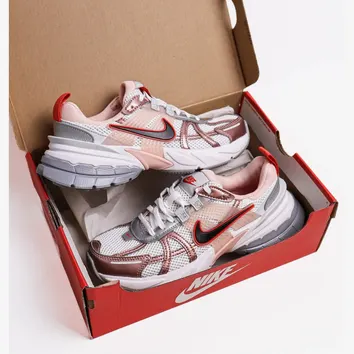 Кросівки Жіночі Nike V2K Run HF9997-100