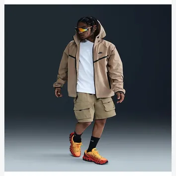 Шорти Чоловічі Nike Tech Cargo Shorts Brown HJ0677-297