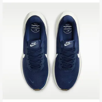 Кросівки Чоловічі Nike Revolution 8 HJ9198-402