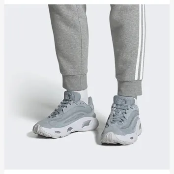 Кросівки Чоловічі adidas Oznova Light Grey HQ1970