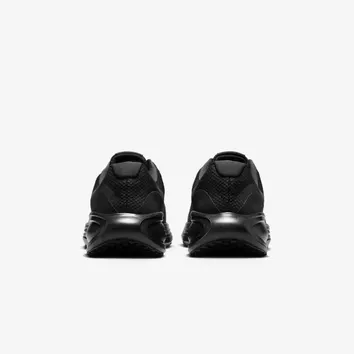 Кросівки Чоловічі Nike Revolution 8 Extra Wide HQ1996-004