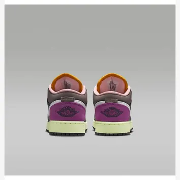 Кросівки Air Jordan 1 Low SE Tokyo Bio Hack Oil Grey/White/Cave Stone/Arctic Punch HQ2021-005