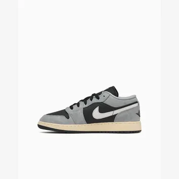 Кросівки Air Jordan 1 Low SE Light Smoke Grey HQ2021-012