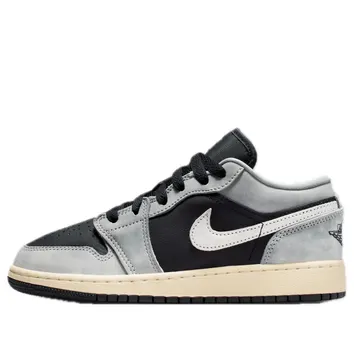 Кросівки Air Jordan 1 Low SE Light Smoke Grey HQ2021-012
