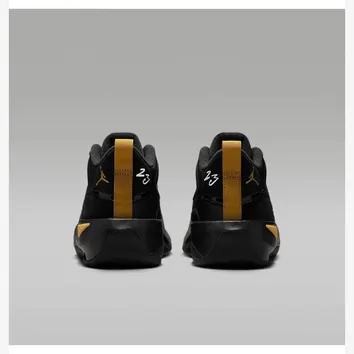 Кросівки Чоловічі Jordan Max Aura 7 HQ2091-007