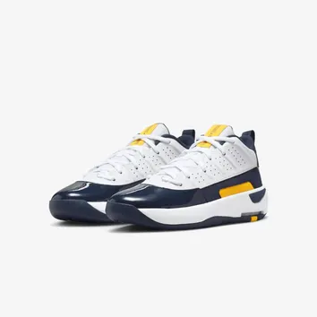 Кросівки Чоловічі Air Jordan Max Aura 7 HQ2091-102