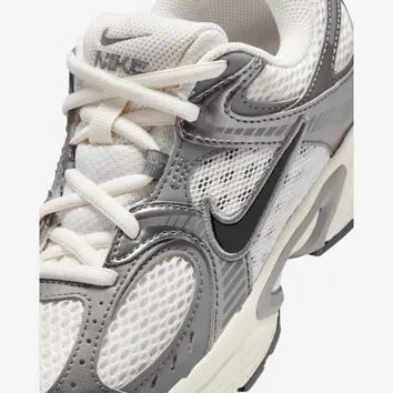 Кросівки Жіночі Nike V5 RNR Black HQ6411-003
