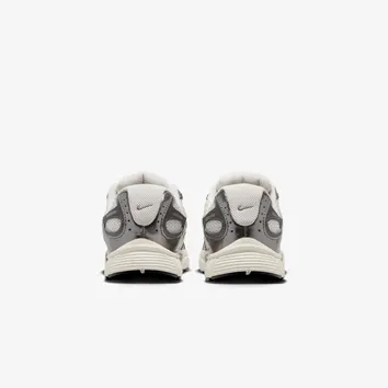 Кросівки Жіночі Nike V5 RNR Black HQ6411-003