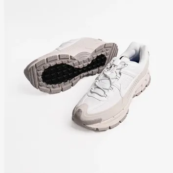 Кросівки Nike Zoom Vomero Roam Summit White HV5951-100