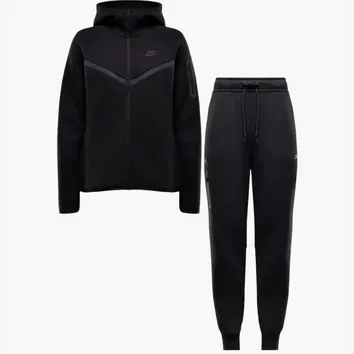Костюм Nike