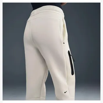 Легінси Жіночі Nike Tech Fleece HV6779-133