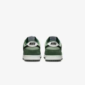 Кросівки Чоловічі Nike Dunk Low Retro SE IB6399-301