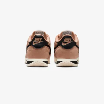 Кросівки Жіночі Nike Cortez Beige/Black IF1764-200