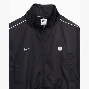 Куртка Женская Nike Sportswear Shox Woven Relaxed IH0259-010