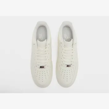 Кросівки Чоловічі Nike Air Force 1 '07 IH1698-100
