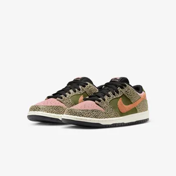 Кросівки Чоловічі Nike SB Dunk Low Pro IH3211-200