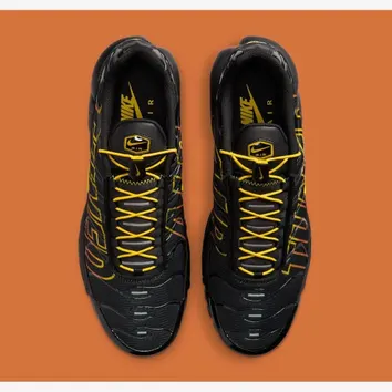 Кросівки Nike Air Max Plus 'Tuned' IH4459-010