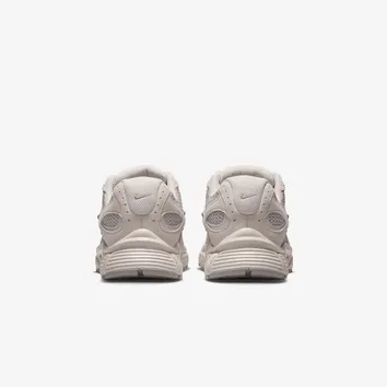 Кросівки Жіночі Nike V5 RNR II II6294-201