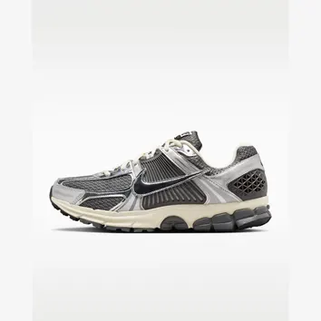 Кросівки Чоловічі Nike Zoom Vomero 5 Black/Metallic IM3486-001