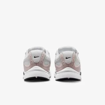 Кросівки Жіночі Nike V5 RNR Suede IO1644-100