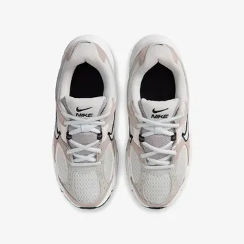 Кросівки Жіночі Nike V5 RNR Suede IO1644-100