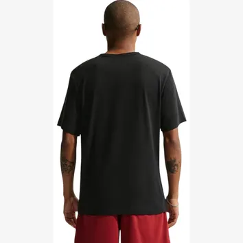 Футболка Чоловіча Nike Club T-Shirt Black IQ0471-010