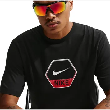 Футболка Чоловіча Nike Club T-Shirt Black IQ0471-010