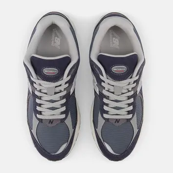 Кросівки Чоловічі New Balance 2002R M2002RSF