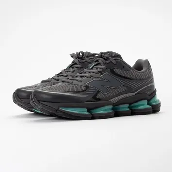 Кросівки Чоловічі New Balance 2000 U20007PF