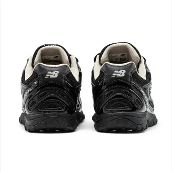 Кросівки Чоловічі New Balance 204L Black U204LMRA
