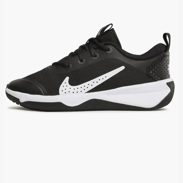 Кросівки Чоловічі Nike Omni Multi-Court Black/White DM9027-002