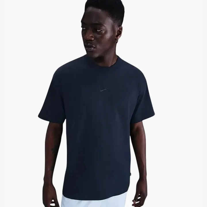 Футболка Чоловіча Nike Sportswear Premium Essentials T-Shirt DO7392-452