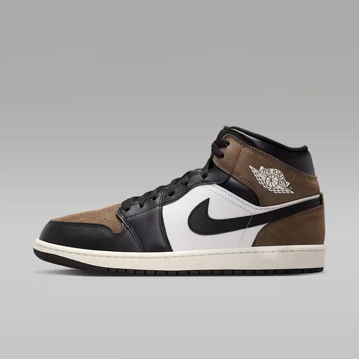 Кросівки Чоловічі Air Jordan 1 Mid DQ8426-007