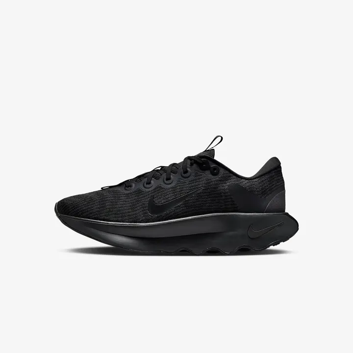 Кросівки Чоловічі Nike Motiva DV1237-003