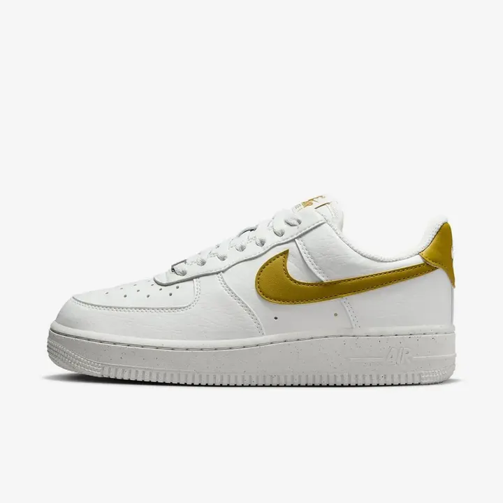 Кросівки Чоловічі Nike Air Force 1 07 DV3808-101