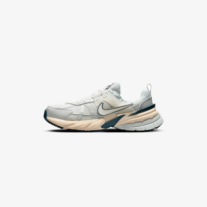 Кросівки Жіночі Nike V2K Run FD0736-004