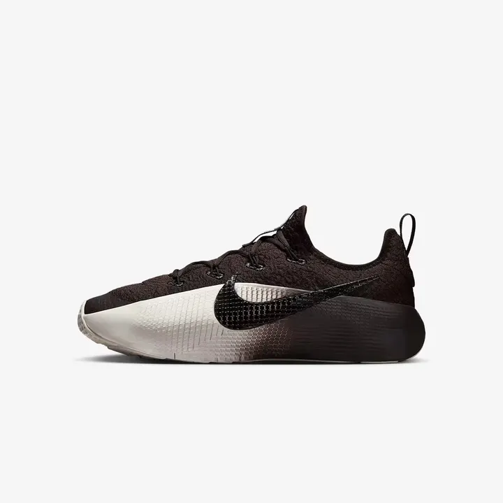 Кросівки Чоловічі Nike Lebron TR 1 FJ6151-201