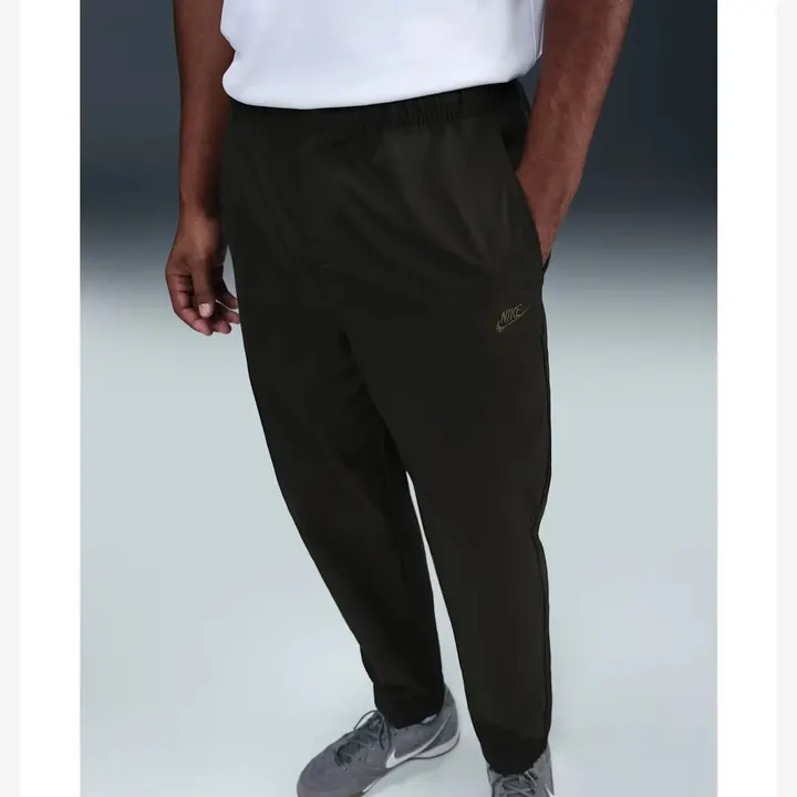 Штани Чоловічі Nike Club Woven Tapered Black HJ1997-355
