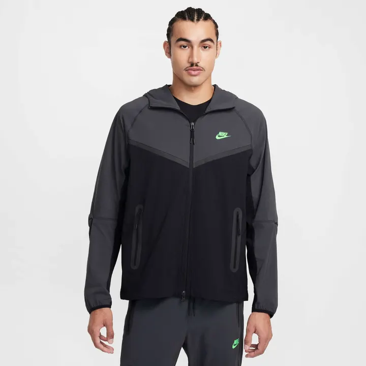Куртка Nike Tech Woven Jacket Black/Anthracite/Green Strike HM7151-013