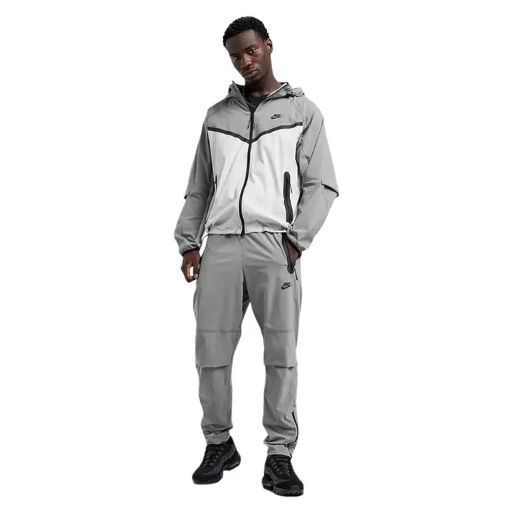 Спортивний костюм Nike Tech Woven Windrunner HM7151-014__HM8241-014