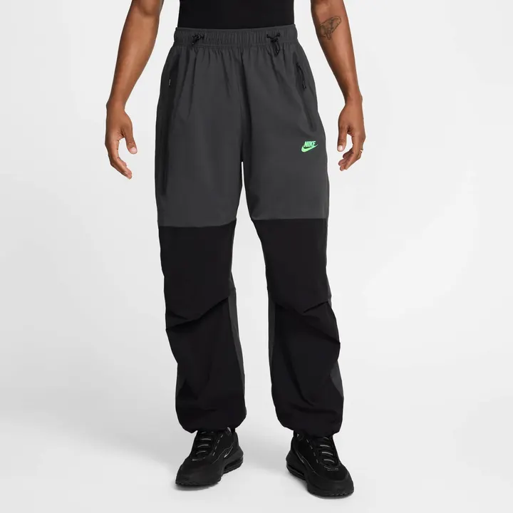Штани Чоловічі Nike Tech Woven Oversized HM7158-060