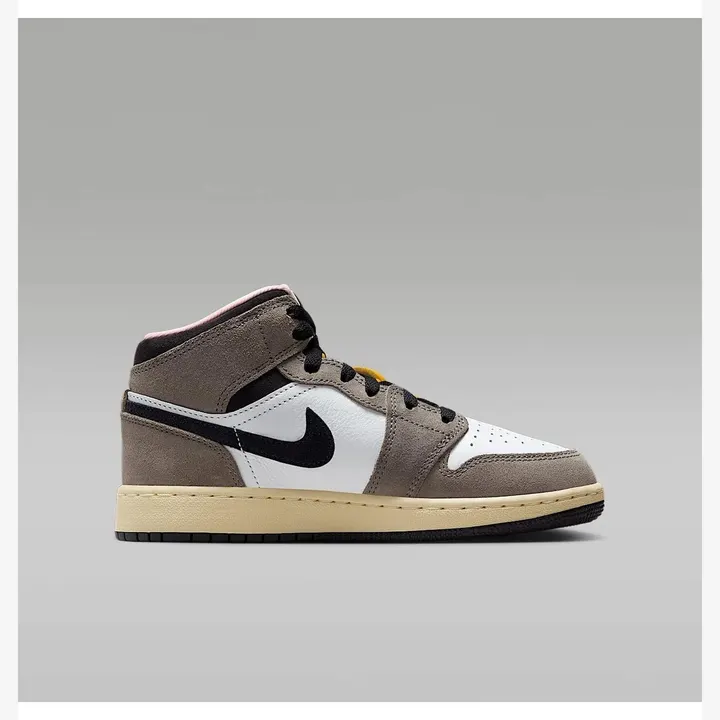 Кросівки Чоловічі Air Jordan 1 Mid SE Cave Stone/Dark Sulfur/Oil Grey HQ2014-100