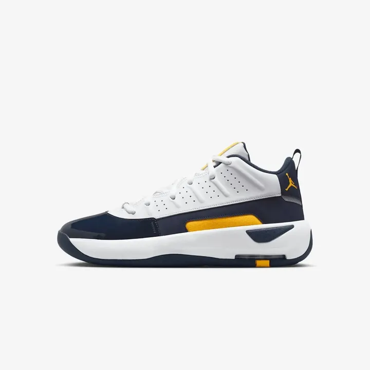 Кросівки Чоловічі Air Jordan Max Aura 7 HQ2091-102