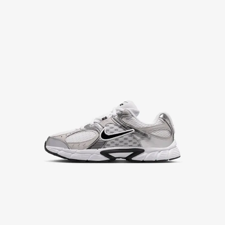Кросівки Жіночі Nike V5 RNR HQ6411-100