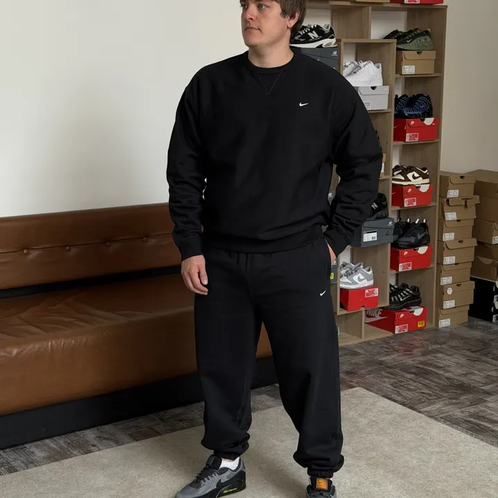Спортивный костюм Мужской Nike Solo Swoosh Black HV1086-010__HV1088-010