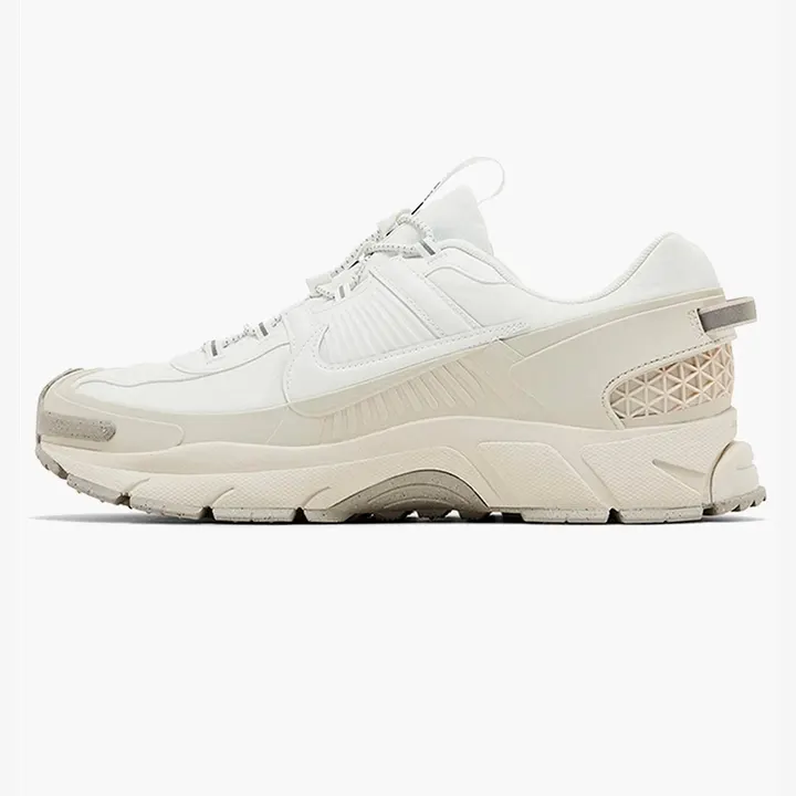 Кросівки Nike Zoom Vomero Roam Summit White HV5951-100