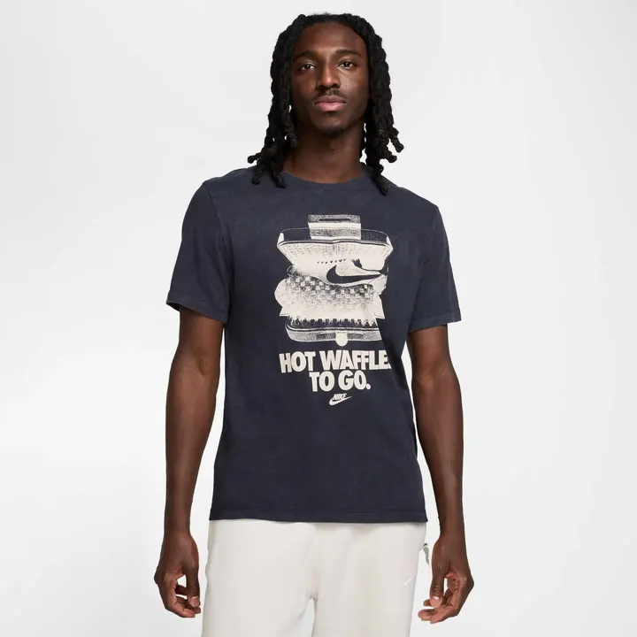 Футболка Чоловіча Nike Sportswear T-Shirt Black HV9803-010